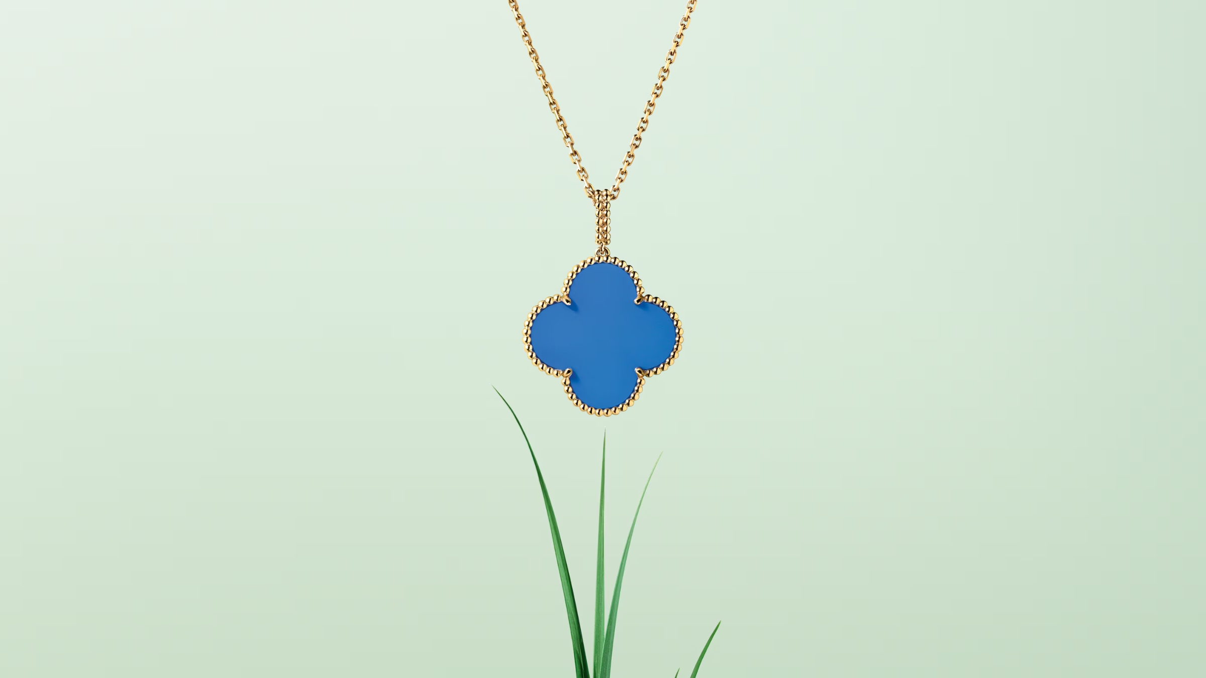 Un pendentif Alhambra de Van Cleef & Arpels