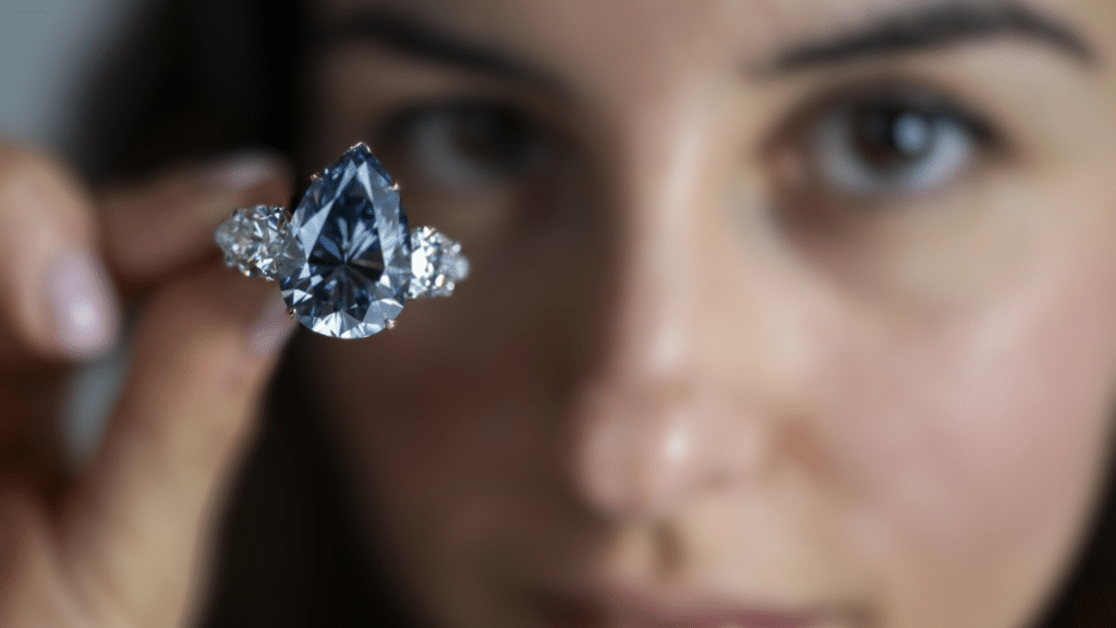 Bleu Royal diamant bleu Christie's diamond
