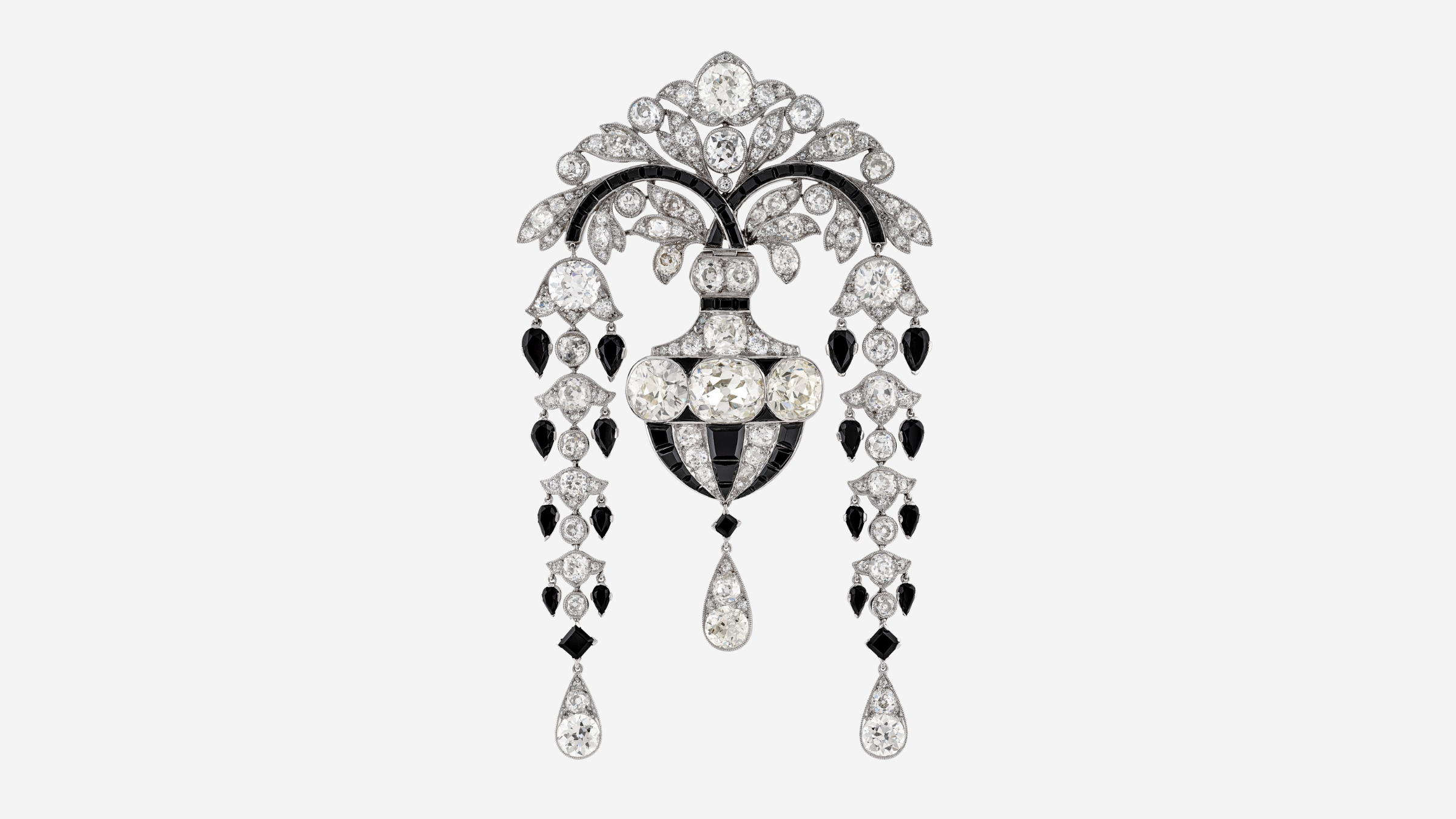 Broche Art Déco onyx et diamants par Cartier