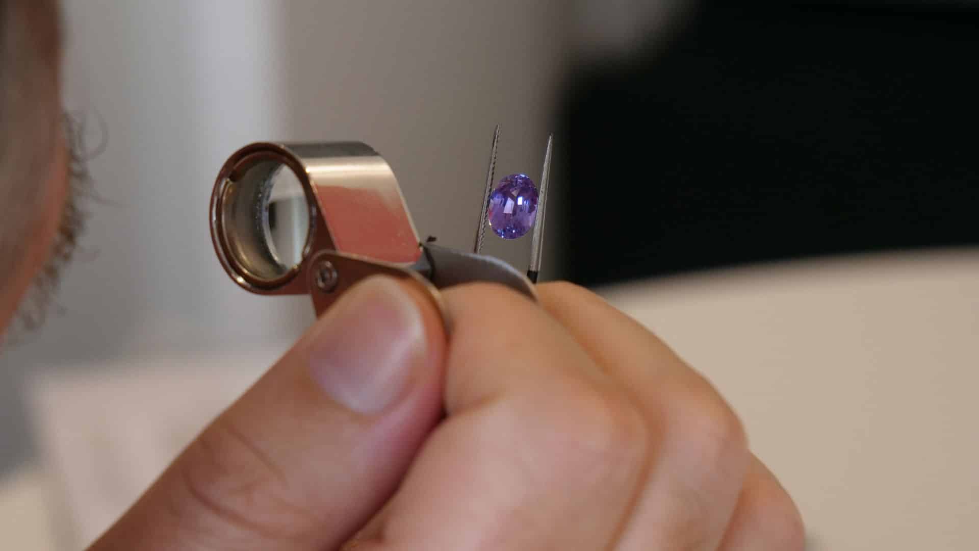 Devenir gemmologue avec l'Institut National de Gemmologie